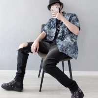 LOUIS VUITTON(ルイヴィトン)2024夏新作アルファベット刺繍男女兼用 ラウンドネック半袖コピー