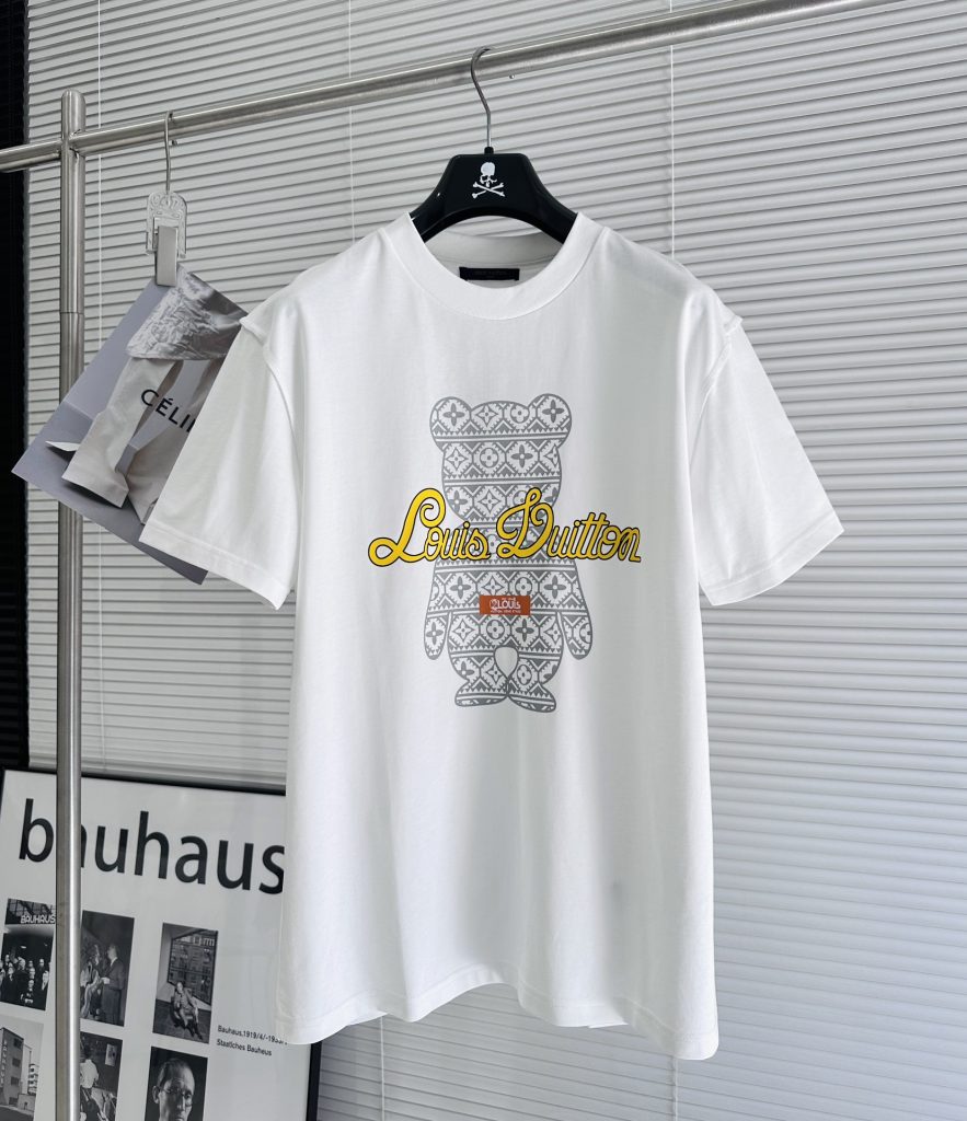 LOUIS VUITTON(ルイヴィトン)偽物クマのパターン プリント カップルモデル半袖Tシャツ激安通販