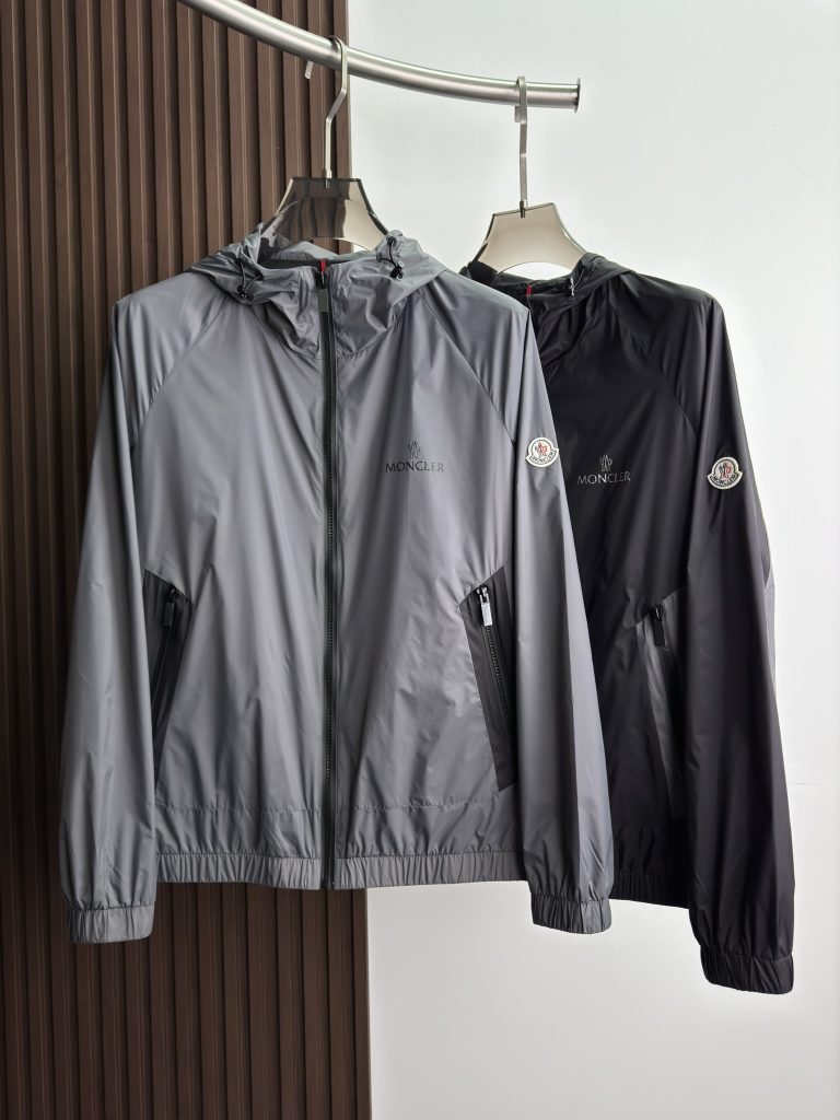 MONCLER(モンクレール)偽物超軽量フード付きジャケット激安通販
