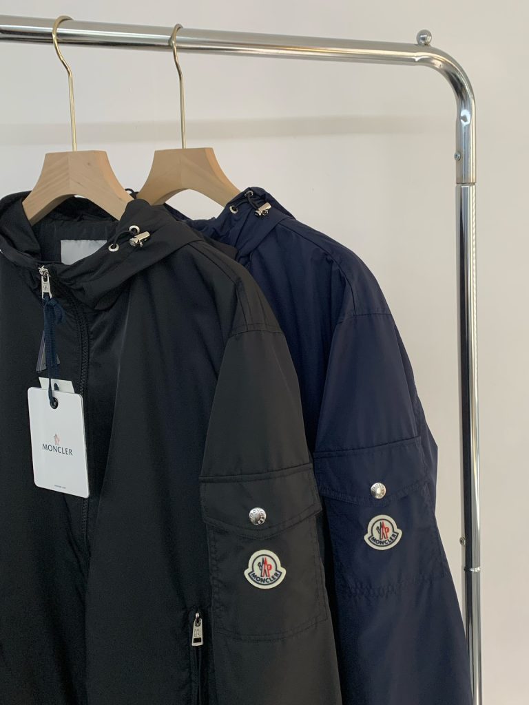 MONCLER(モンクレール)2024春新作偽物メンズ 刺繍ロゴ フード付きジャケット激安通販 