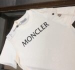 MONCLER(モンクレール)2024夏新作立体レタープリントロゴルーズTシャツn級品