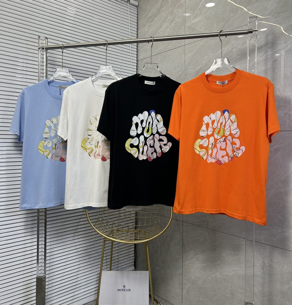 MONCLER(モンクレール)アルファベットプリントデザイン半袖Tシャツコピー