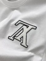 LOUIS VUITTON(ルイヴィトン)2024春夏新作胸刺繍ラウンドネック半袖男女兼用 コピー