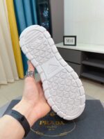 PRADA(プラダ )ミラノ展示会で新作メンズシューズn級品