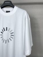 BALENCIAGA(バレンシアガ) 前後グラデーションカラー ロゴ プリント半袖n級品
