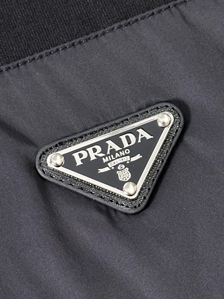 PRADA(プラダ)2024夏季新作マイクロワイド半袖Tシャツn級品
