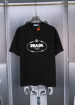PRADA(プラダ)2024新作偽物刺繍100%コットンカップルモデル半袖Tシャツ激安通販