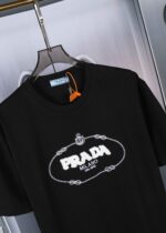 PRADA(プラダ)2024新作偽物刺繍100%コットンカップルモデル半袖Tシャツ激安通販