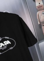PRADA(プラダ)2024新作偽物刺繍100%コットンカップルモデル半袖Tシャツ激安通販