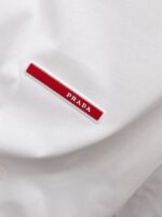 PRADA(プラダ)偽物シンプルなスタイル半袖Tシャツ激安通販