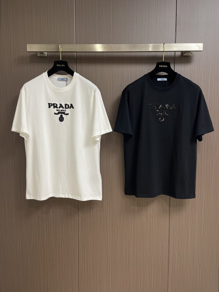 PRADA(プラダ)2024春アルファベットロゲ刺繍ラウンドネック半袖 Tシャツスーパーコピー