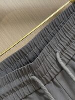 PRADA(プラダ)2024偽物三角マーク ロゲカジュアルスウェットパンツ激安通販