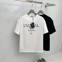 PRADA(プラダ)春夏定番アルファベットロゴカップルモデル半袖Tシャツコピー
