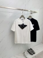 PRADA(プラダ)定番偽物 カスタム生地アルファベットロゴ ラウンドネック半袖激安通販