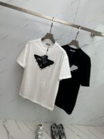 PRADA(プラダ)定番偽物 カスタム生地アルファベットロゴ ラウンドネック半袖激安通販