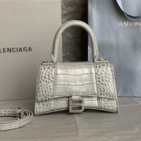 BALENCIAGA(バレンシアガ)クロコダイル柄オリジナルレザーバージョン𝗛𝗼𝘂𝗿𝗴𝗹𝗮𝘀𝘀 砂時計バッグn級品