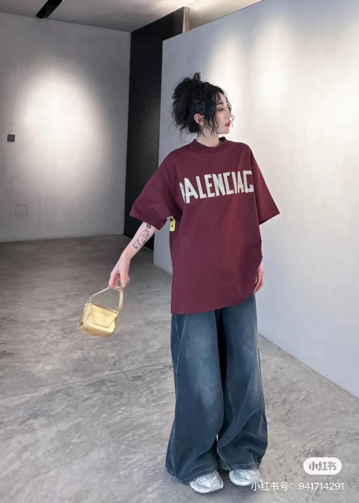 BALENCIAGA(バレンシアガ)コピー２０２４の新品のおしゃれなプリントカジュアルな半袖男女兼用