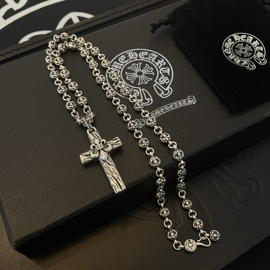 Chrome Hearts（クロムハーツ）  n級品 クラシック多元素ネックレスクロスペンダント 通販