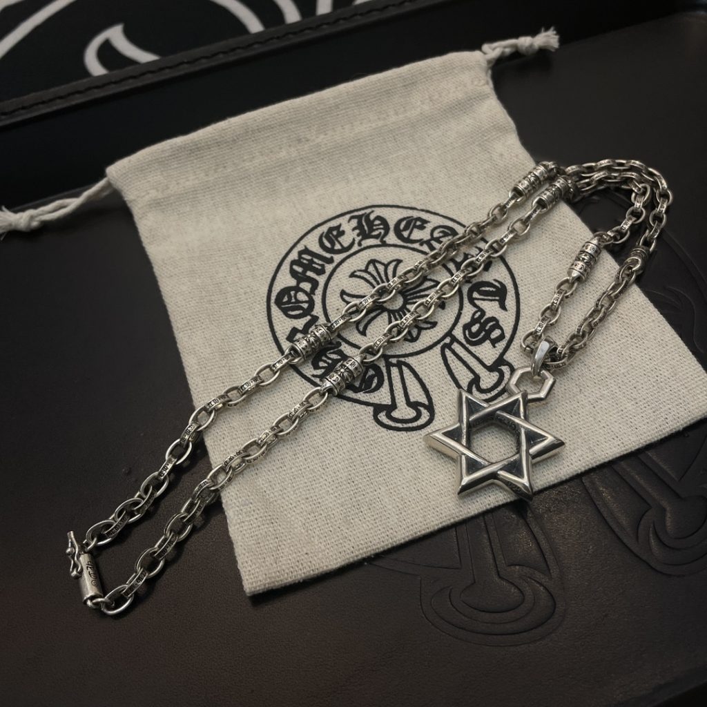 Chrome Hearts（クロムハーツ） 偽物  六芒星ペンダントアルファベットネックレス