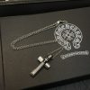 Chrome Hearts（クロムハ ーツ）スーパーコピー クロスダイヤモンド付ペンダントネックレス