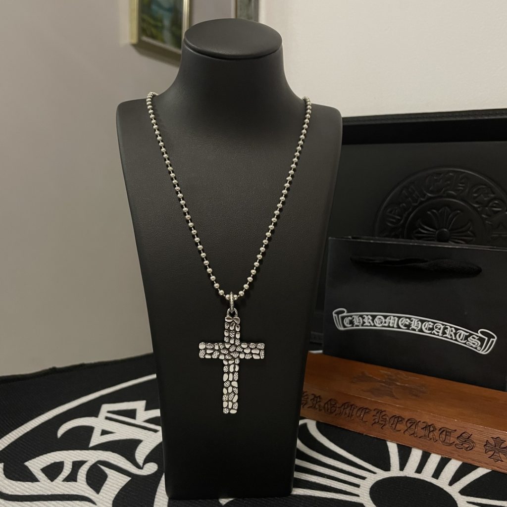 Chrome Hearts（クロムハーツ）偽物 クロスペンダントネックレス        