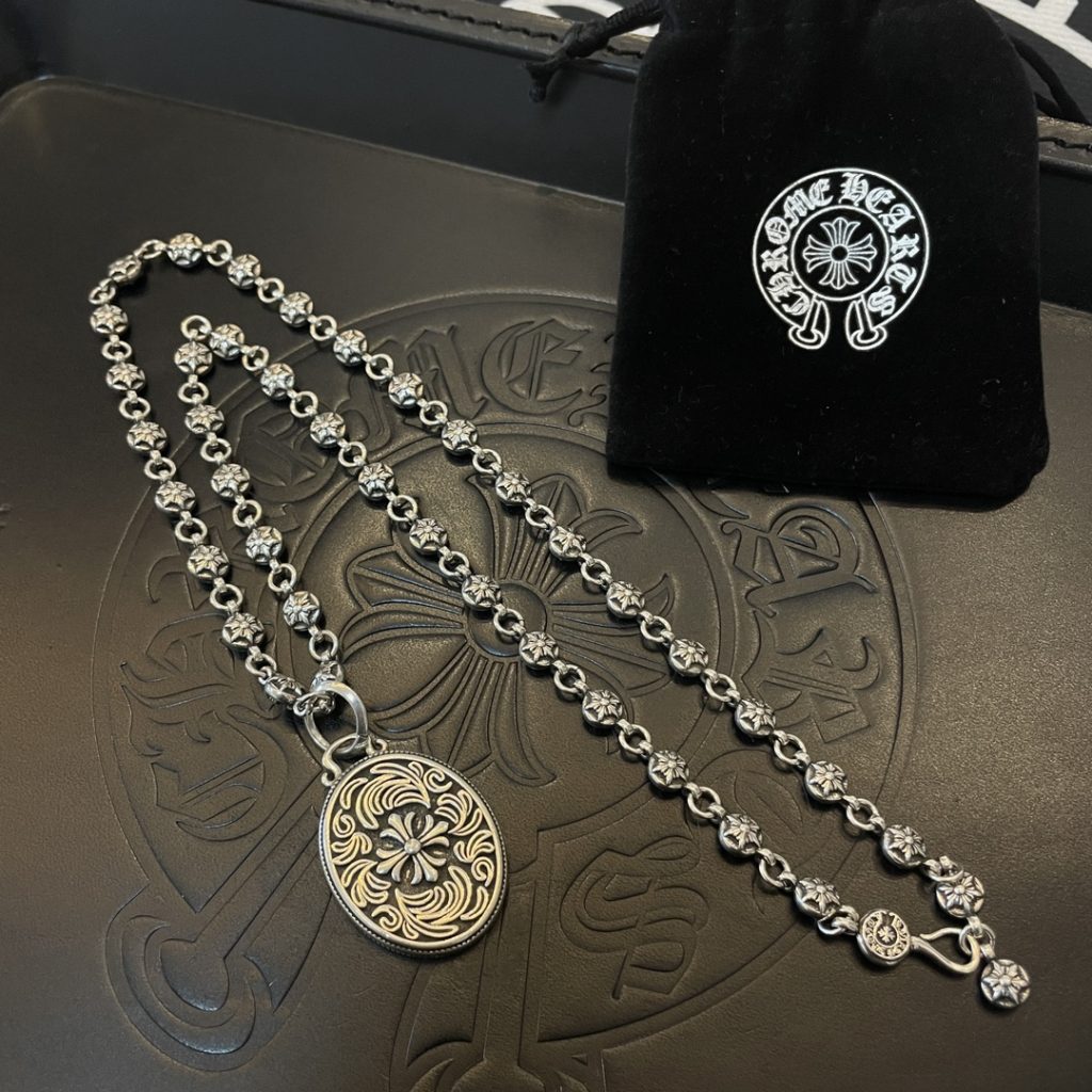 Chrome Hearts（クロムハーツ）   スーパーコピー  唐草モチーフオーバルネックレス