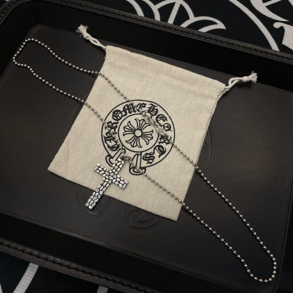 Chrome Hearts（クロムハーツ）偽物 クロスペンダントネックレス        