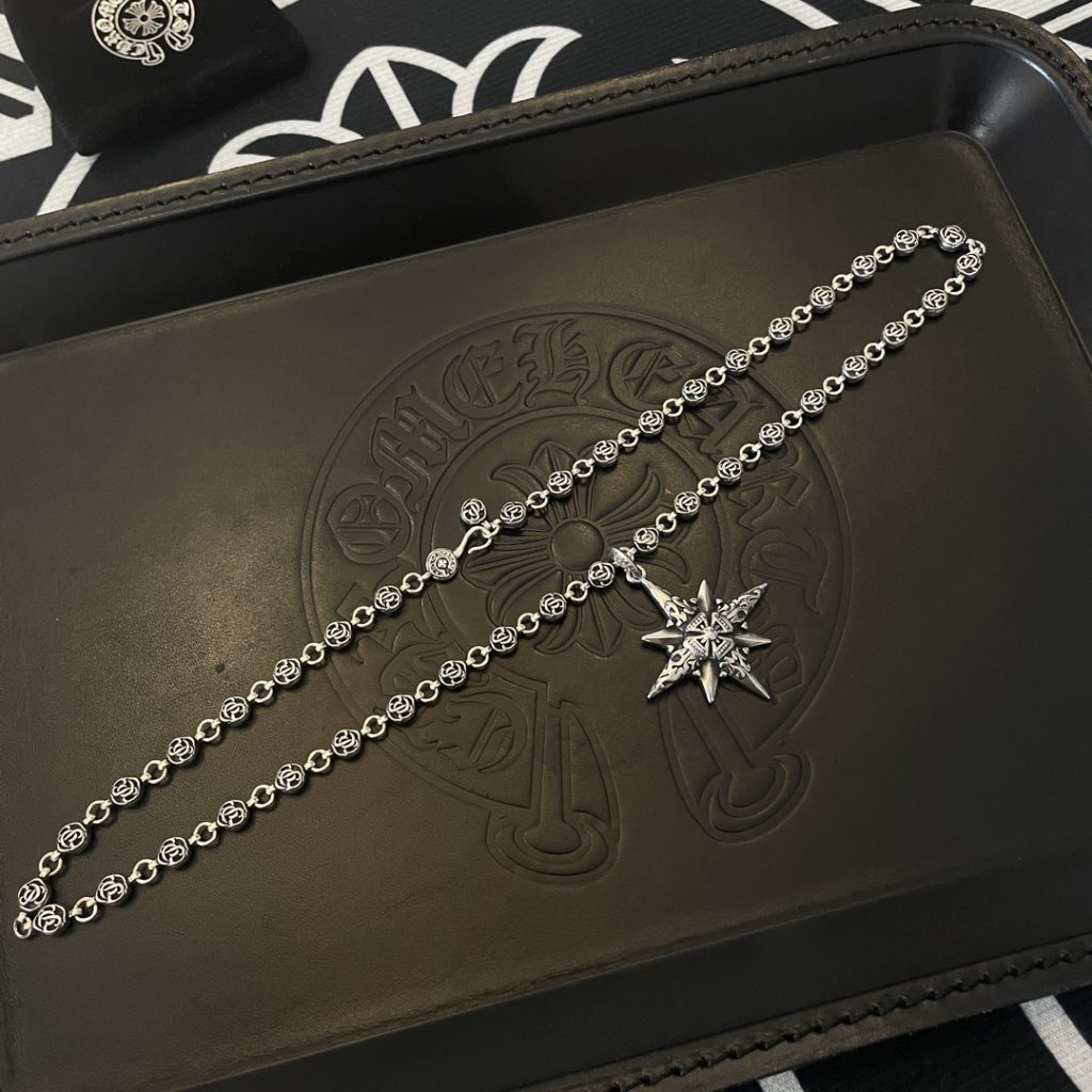 Chrome Hearts（クロムハー ツ） スーパーコピー  定番星ペンダントネックレス