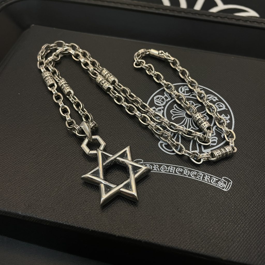 Chrome Hearts（クロムハーツ） 偽物  六芒星ペンダントアルファベットネックレス