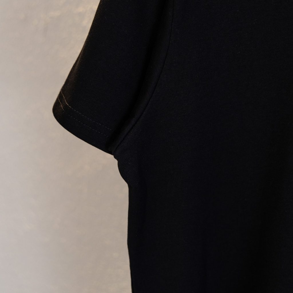 Acne Studios(アクネ ストゥディオズ)偽物バカ売れ商品中ハイネック定番はアルファベット半袖の綿１００％の重さの２８０グラムを刺繍する激安通販