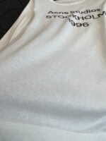 Acne Studios(アクネ ストゥディオズ) n級品 定番アルファベットプリントの日焼け止めパーカー通販