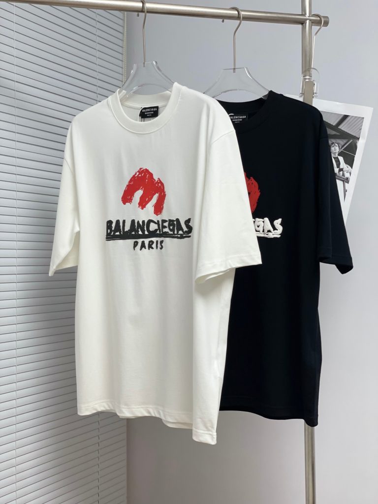 BALENCIAGA(バレンシアガ)  スーパーコピー プリントアルファベットロゴカジュアルペアTシャツ 通販