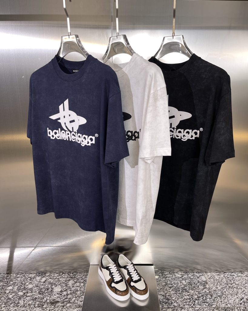 BALENCIAGA(バレンシアガ)  n級品 メンズアルファベット柄ロゴ半袖TシャツT-shirt