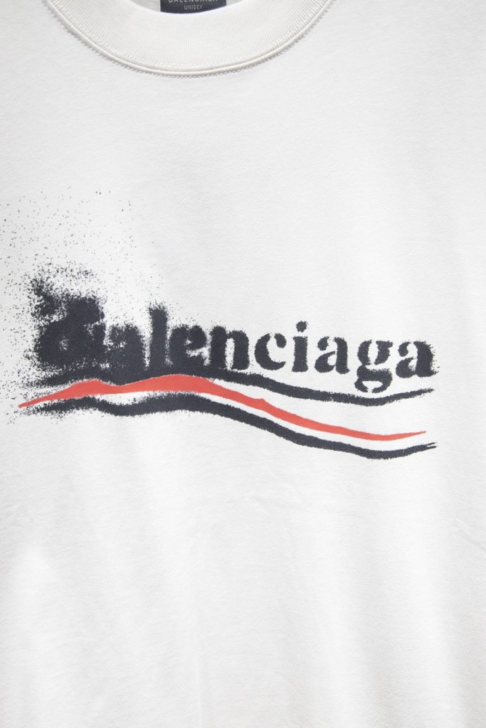 BALENCIAGA(バレンシアガ)  スーパーコピー 定番コーラ浪花ロゴプリントTシャツ 通販