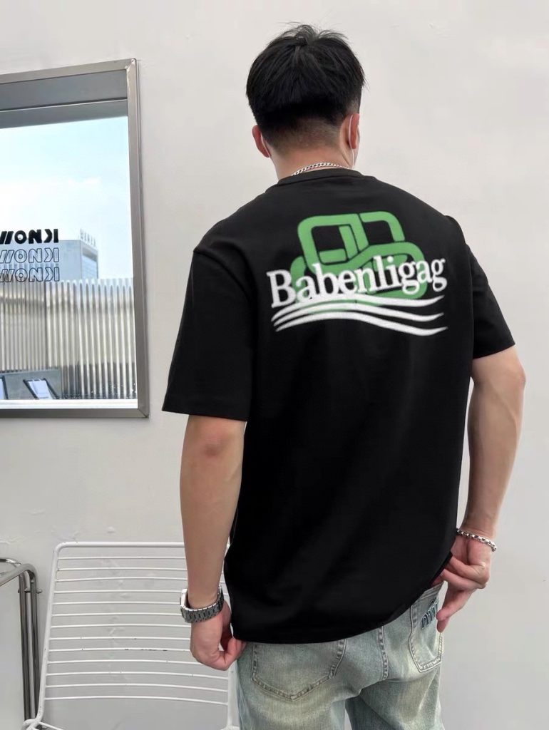 BALENCIAGA(バレンシアガ) 蛍光色 n級品 ロックボタンプリントロゴカップルタイプラウンドネック半袖Tシャツ
