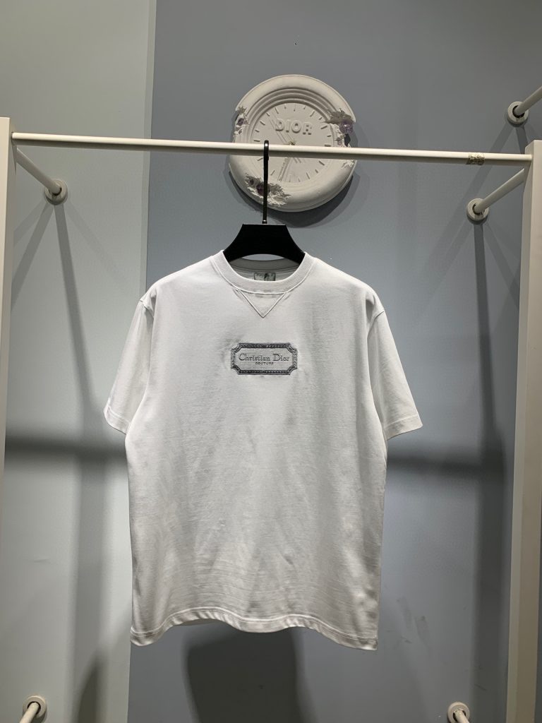 DIOR(ディオール) 春夏新作 偽物 アルファベットプリントカジュアルTシャツ 激安通販