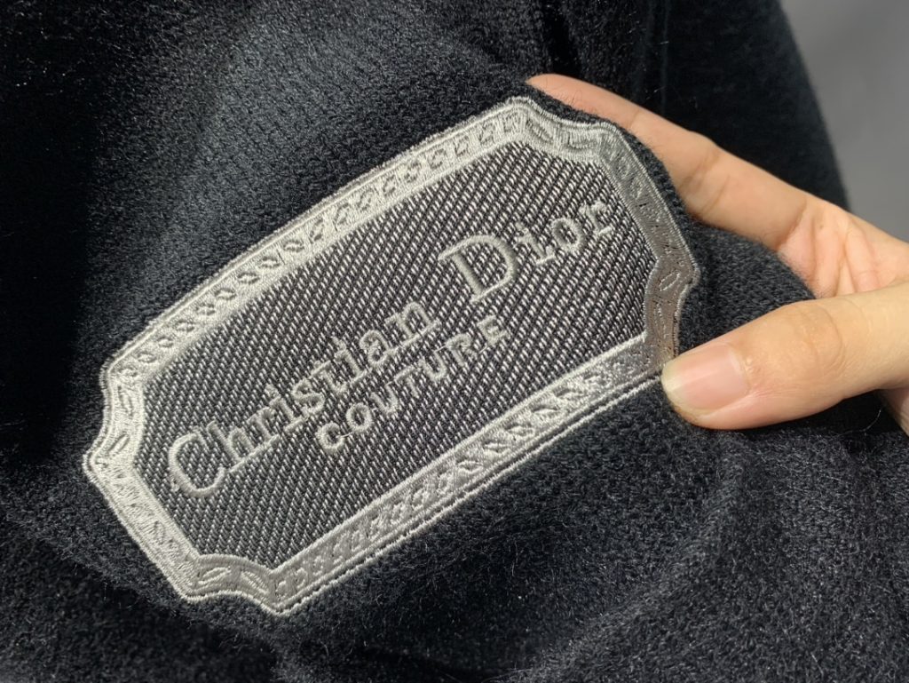  DIOR(ディオール)  偽物 ブレード刺繍カシミヤ混紡カーディガン 通販