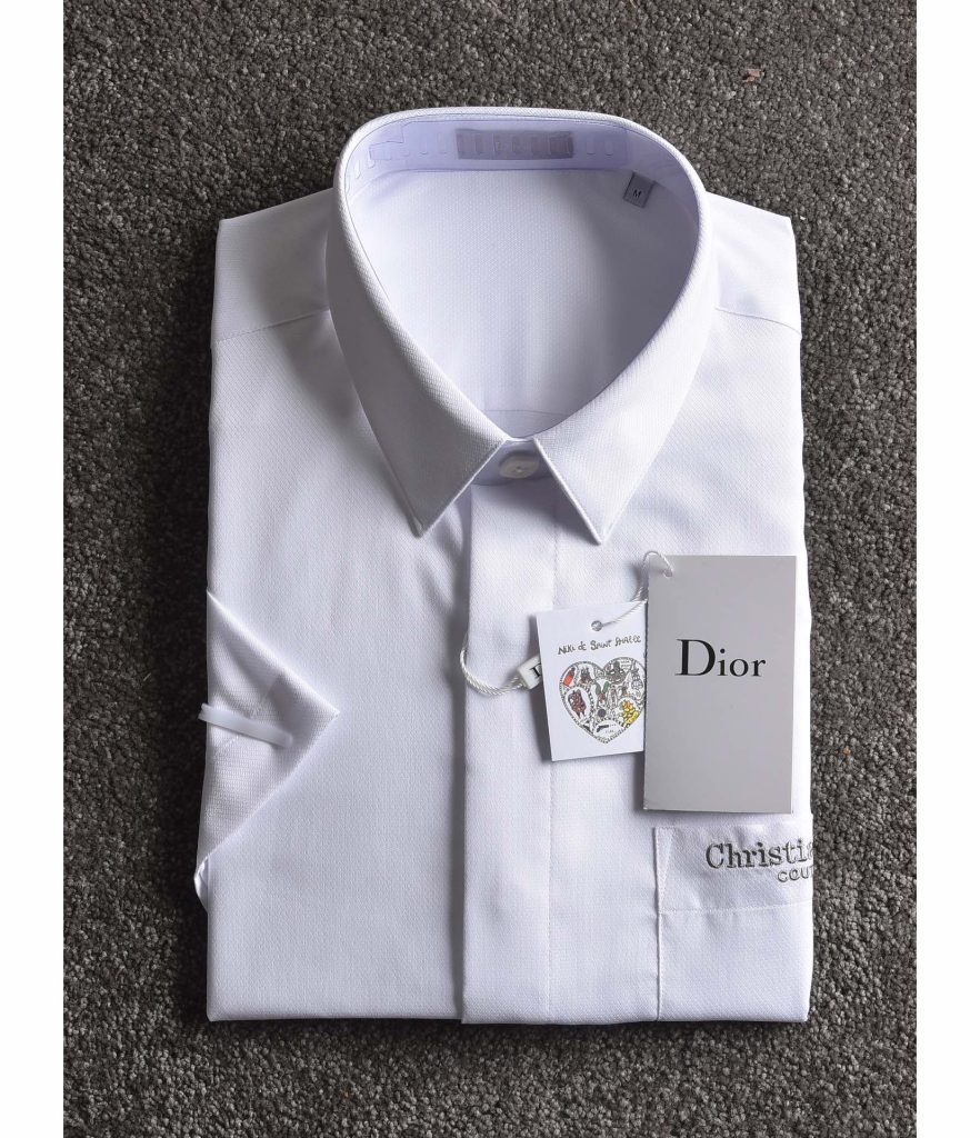 DIOR（ディオール）コピー 芸能人  ポケット定番フラワー刺繍タイプ半袖シャツ 