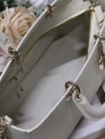 DIOR（ディオール）Lady D-Sire My ABCDior ポケットミルクホワイトライチ柄牛皮革特大籐チェック柄 n級品