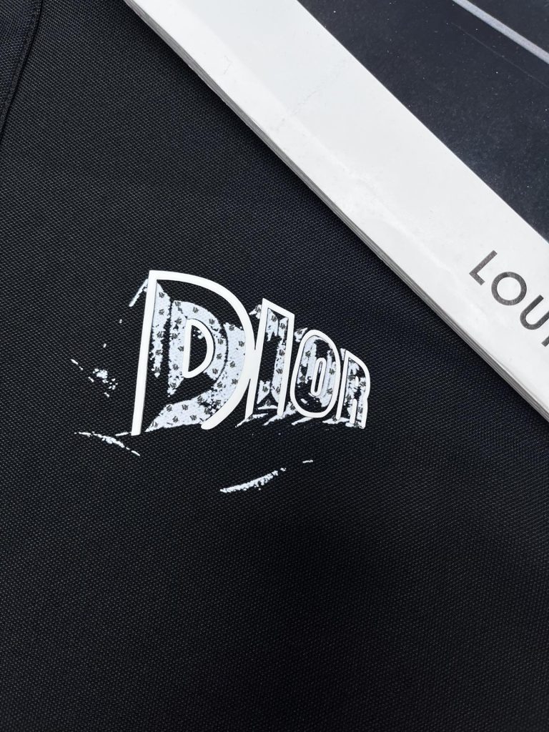 DIOR（ディオール） コピー  ロゴアルファベットの落書きプリント長袖ポロシャツ 