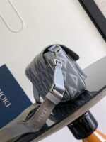 DIOR（ディオール） Hit the Road 芸能人 偽物 ハンドバッグ