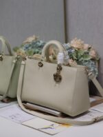 DIOR（ディオール）Lady D-Sire My ABCDior ポケットミルクホワイトライチ柄牛皮革特大籐チェック柄 n級品