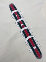 GUCCI(グッチ) 2024春夏新作カラーベルトプリントロゴラウンドネック半袖Tシャツ