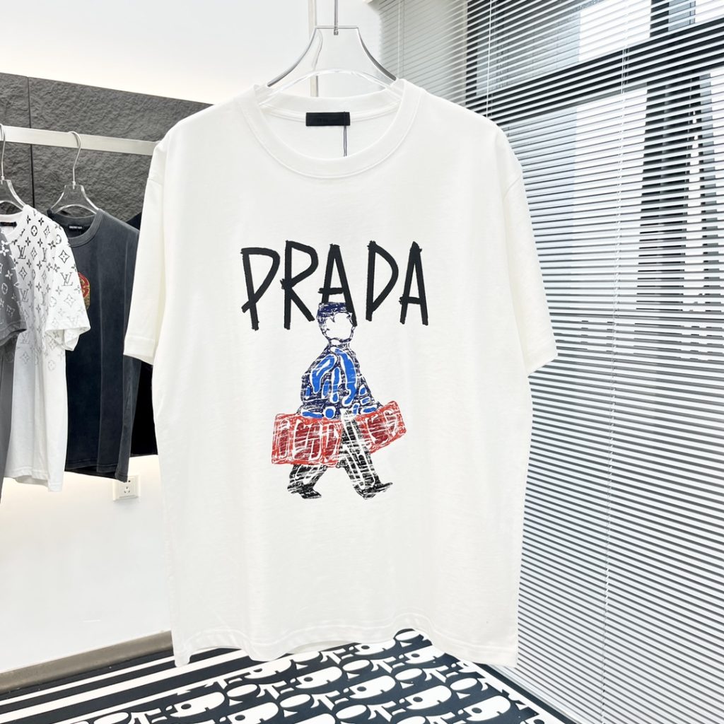PRADA(プラダ)偽物アルファベット動画人物丸襟の短いＴ激安通販