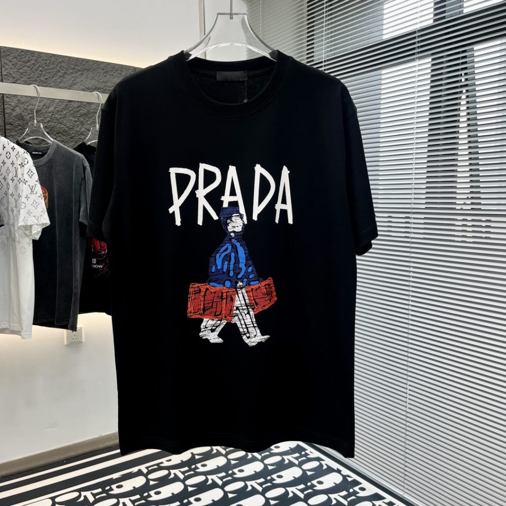 PRADA(プラダ)偽物アルファベット動画人物丸襟の短いＴ激安通販