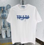 PRADA(プラダ) コピー ロゴ落書き刺繍オシャレカジュアル半袖Tシャツ