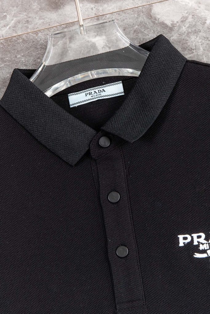 PRADA(プラダ)  偽物  メンズビジネスカジュアル無地折り襟半袖ポロシャツ 