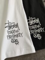 STUSSY(ステューシー)新作 コピー Peace Prosperity Tee人形背面標語半袖Tシャツ
