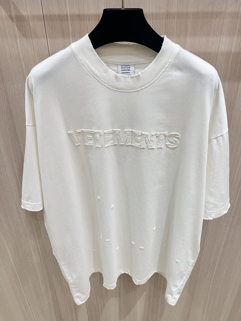 Vetements(ヴェトモン)2024年偽物夏新作純綿立体刺繍半袖激安通販