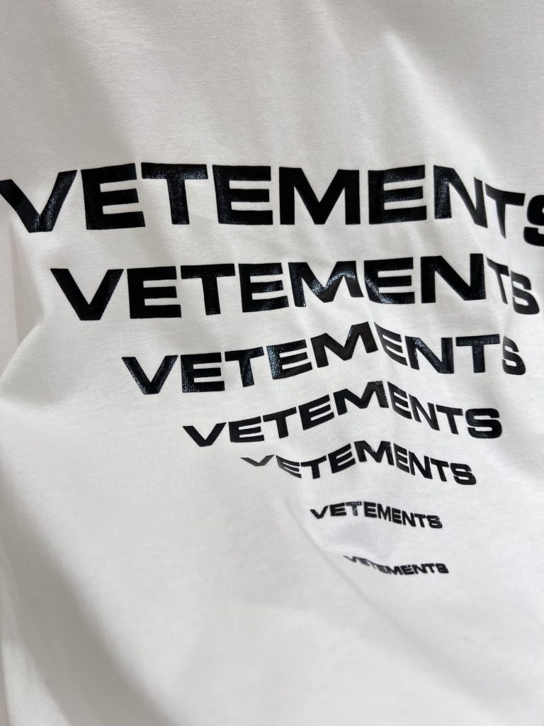 Vetements(ヴェトモン)スーパーコピー芸能人アルファベットlogeプリントカジュアル半袖男女同タイプ